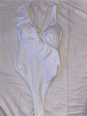 Cupshe White Ruffled One-Piece Swimsuit